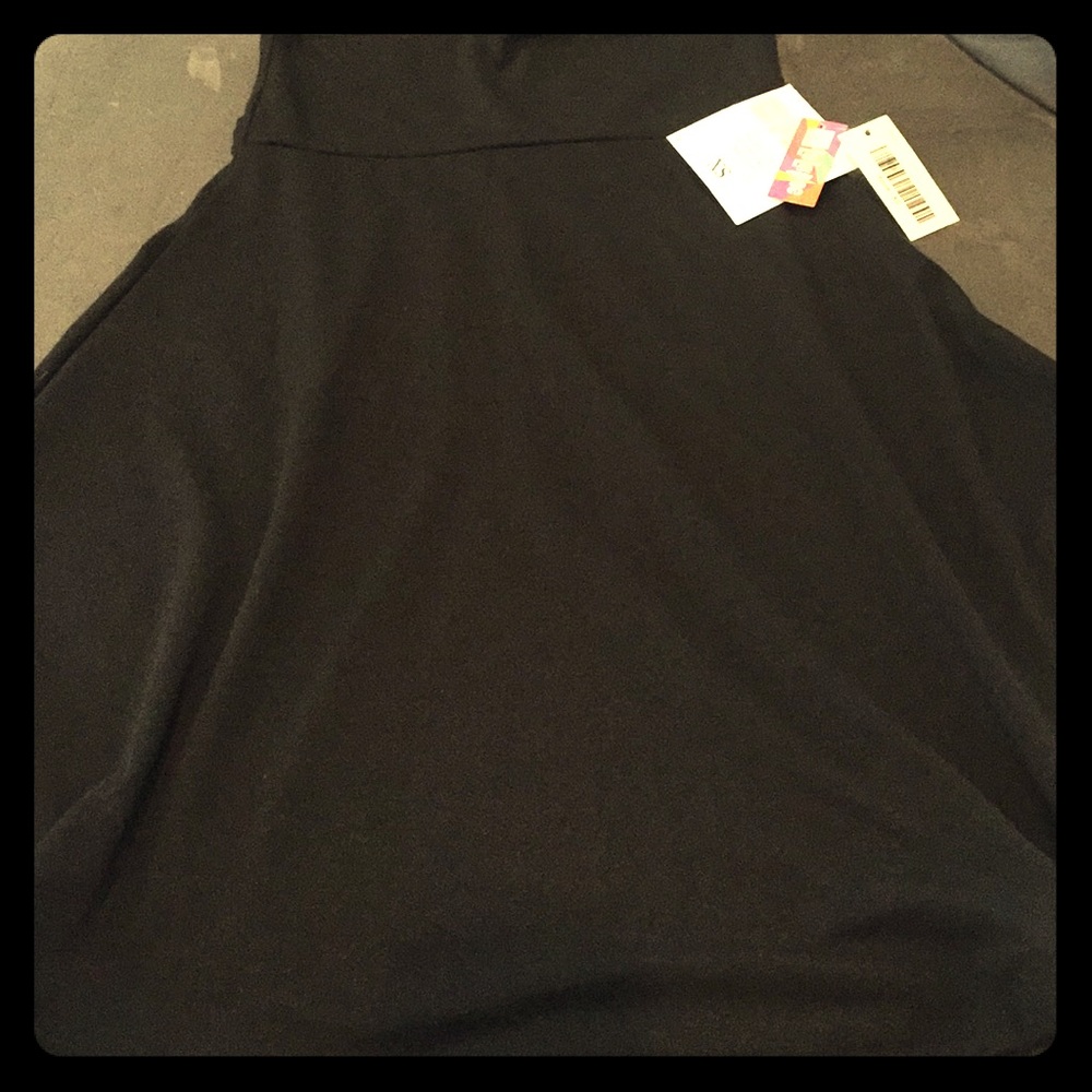 ❌Sold❌ NWT Solid Black LuLaRoe Azure Skirt 🖤